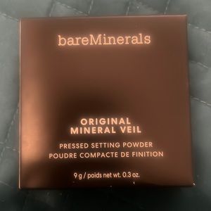 Bare minerals setting powder